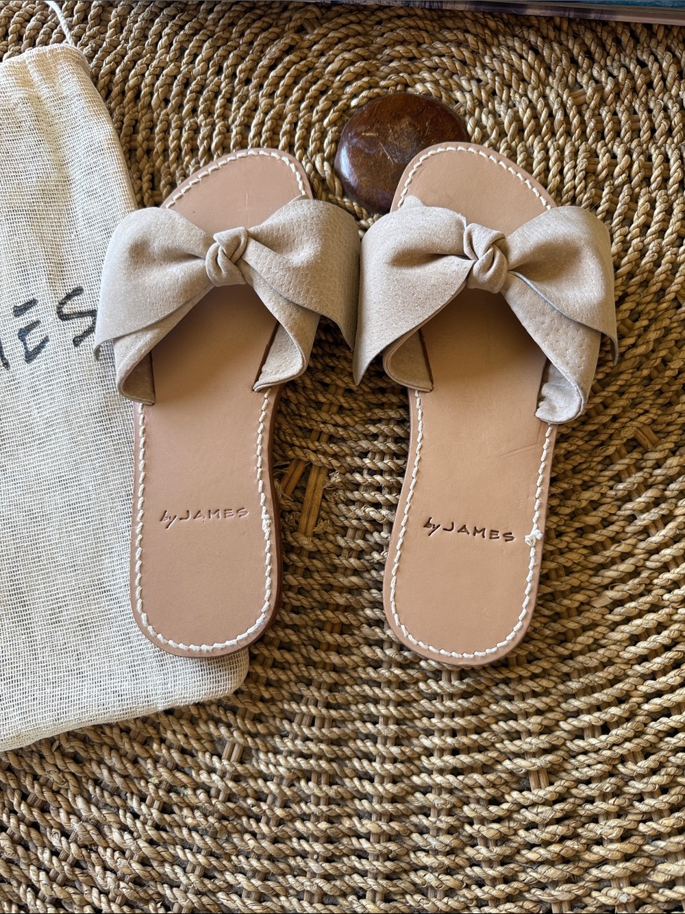 by JAMES Suede Bow Slide Narrow Sandals Bone US 7